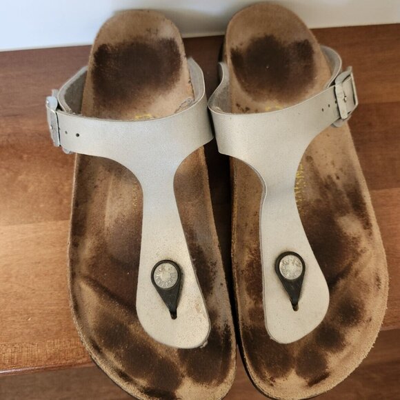 Birkenstock women's Gizeh thong birko-flor silver sandals in size 39 - Picture 2 of 8